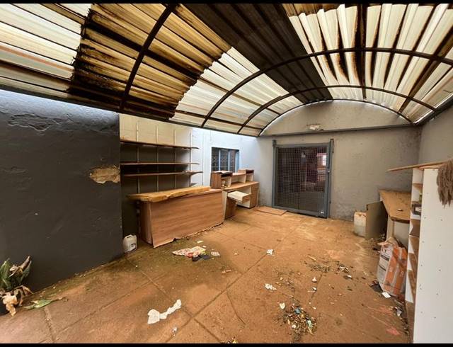 3 BEDROOM HOUSE FOR SALE IN PROTEA GLEN